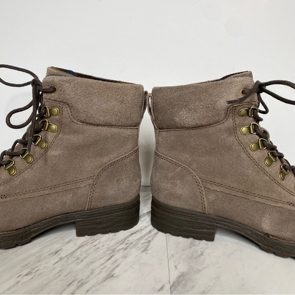 Born Codi Gray Suede Lace Up Boot 6M - Picture 8 of 14